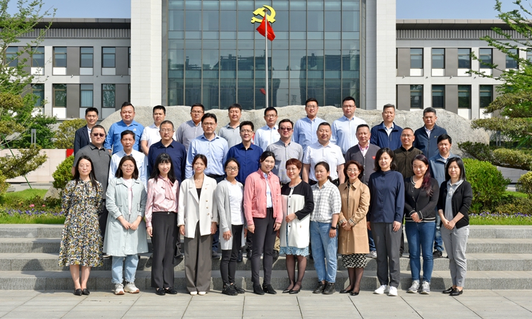 第一期轮训班合影